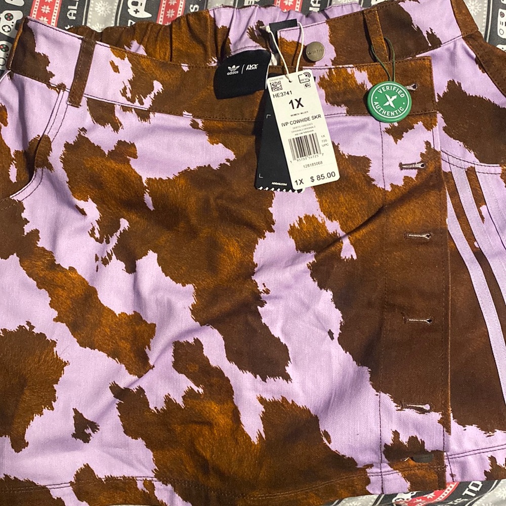 Brand new never worn Adidas Ivy Park Rodeo Cowhide print skirt